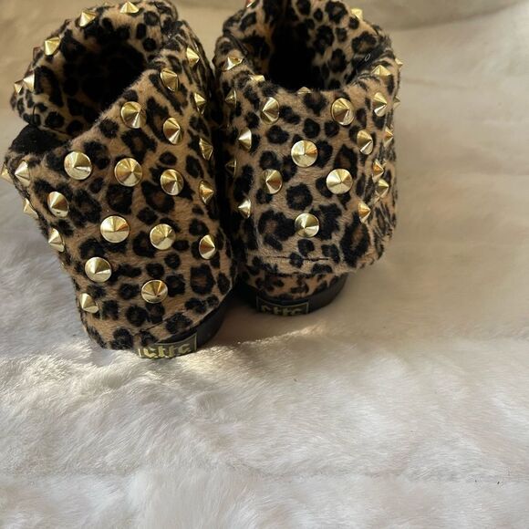 Cute to the Core Leopard prints studs versatile lace up /ankle sneakers … - Picture 5 of 12
